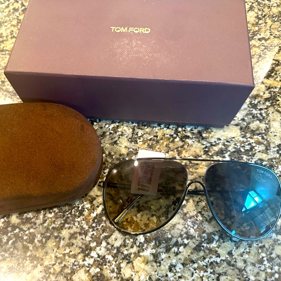 Tom ford sunglasses - Picture 1 of 3
